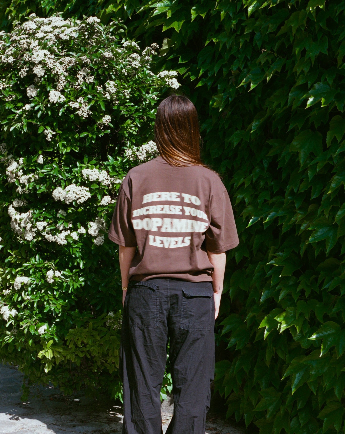 Blurry Slogan T-shirt - Chocolate